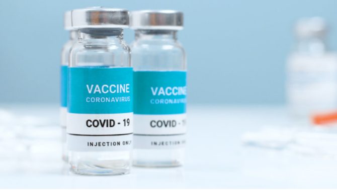 Prawie 35 000 doniesień o urazach spowodowanych szczepionką przeciw COVID wśród osób w wieku od 5 do 17 lat