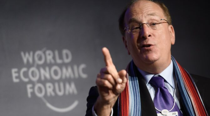 Larry Fink z BlackRock przejmuje tron WEF, gdy “Wielki Reset” wchodzi w “fazę egzekwowania”