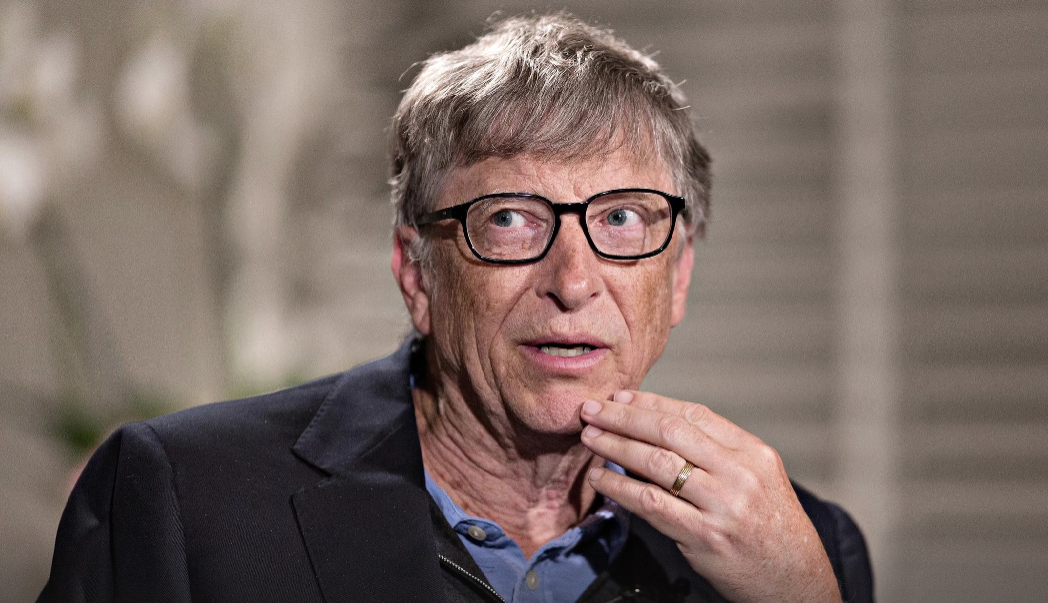 Bill Gates otrzymał nadzwyczajne uprawnienia do rozpylania smug chemicznych nad 41 milionami Kanadyjczyków