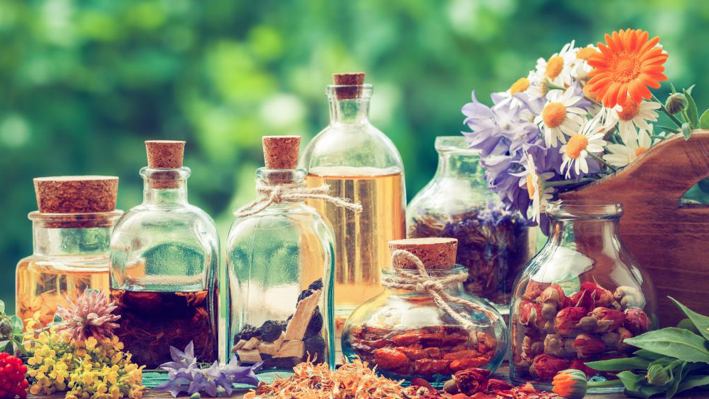 Naturalne antybiotyki: wykorzystanie sił natury w walce z infekcjami