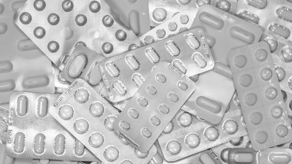 Przełomowe badanie dotyczące nastolatków i leków przeciwdepresyjnych ujawniło szkodliwe skutki i nie wykazało żadnych korzyści