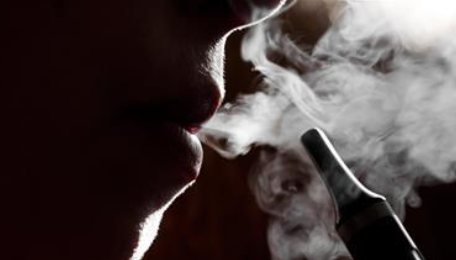 W jaki sposób e-papierosy mogą wpływać na mózg, serce, płuca i okrężnicę