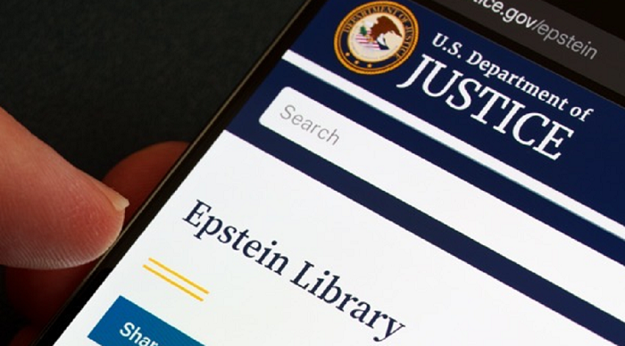 Z notatki prokuratury wynika, że Epstein prowadził piramidę finansową opartą na wykorzystywaniu seksualnym, wykorzystując ofiary jako rekruterów