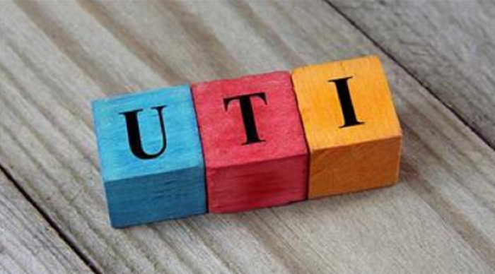 Jakie są główne przyczyny i potencjalne powikłania infekcji dróg moczowych?