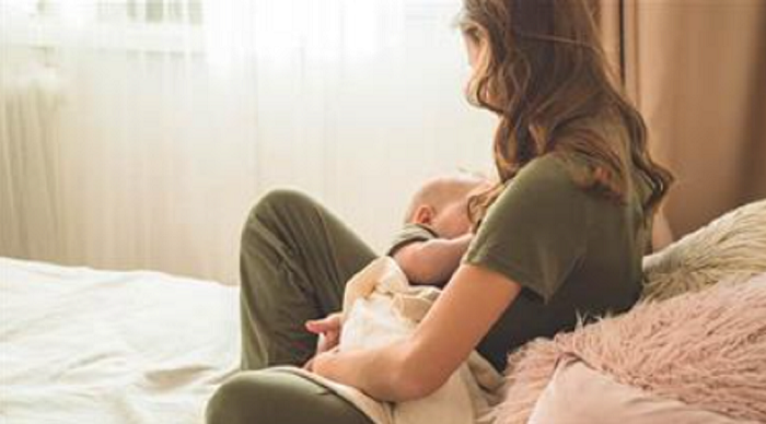Karmienie piersią wspomaga zdrowie jelit niemowląt i obniża ciśnienie krwi u dzieci
