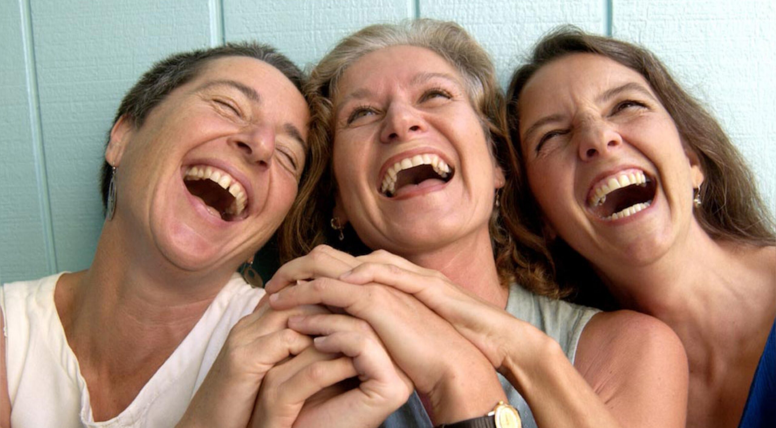 Humor i śmiech: Naturalne terapie poprawiające nastrój i zdrowie emocjonalne