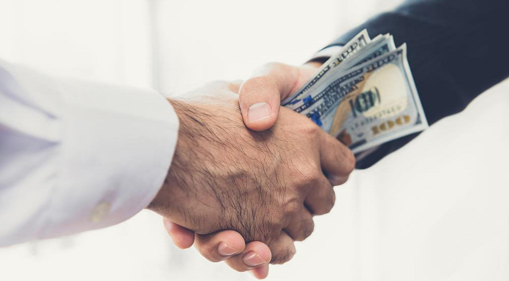 Firmy farmaceutyczne Pfizer i Johnson & Johnson zapłaciły 12,6 mln dolarów łapówek w zamian za zezwolenia i kontrakty