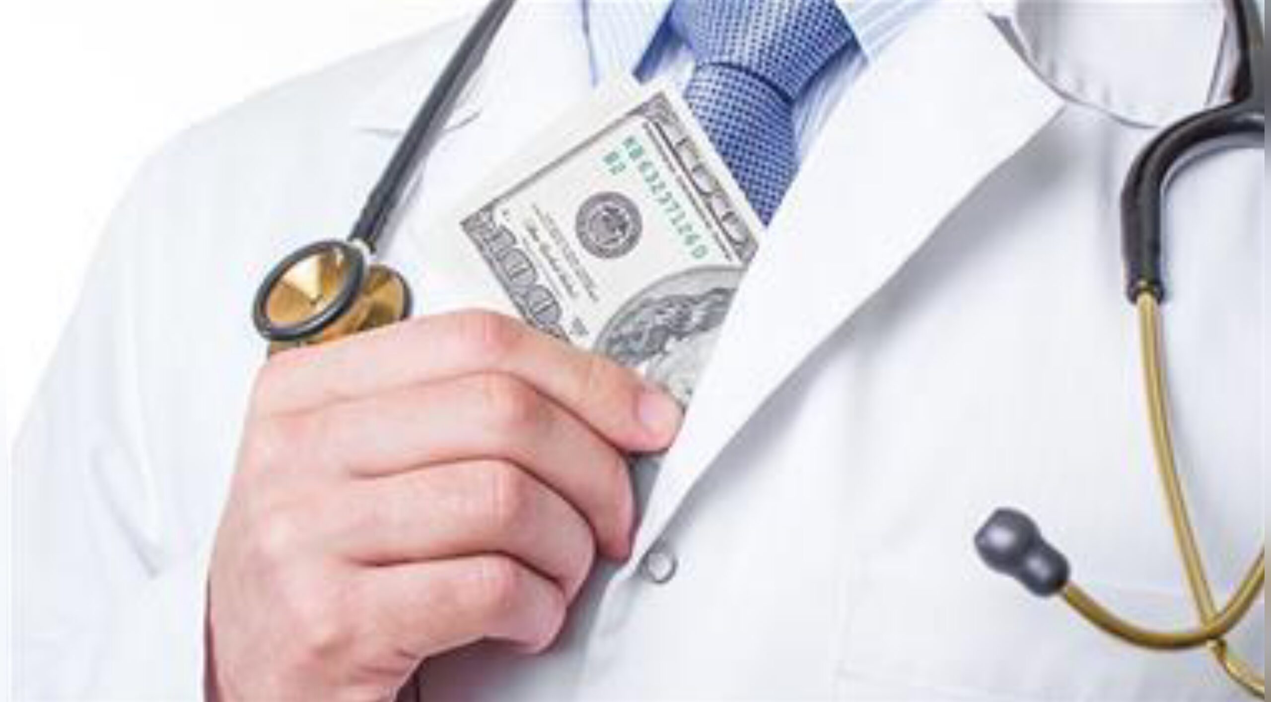 Lekarze byli przekupywani za wymuszanie szczepień przeciwko COVID