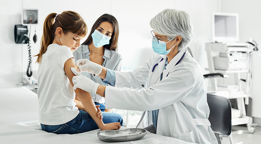 Ukryta luka w kształceniu medycznym: Dlaczego pediatrzy nie są przygotowani do rozpoznawania powikłań poszczepiennych