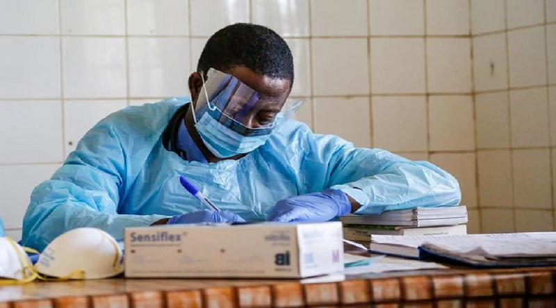 Wybuch epidemii wirusa Ebola w Afryce Środkowej i Wschodniej budzi niepokój
